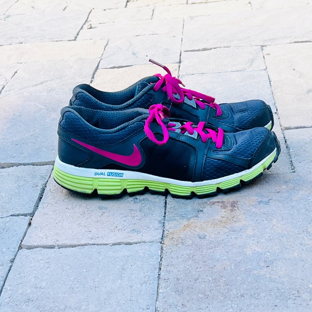 Nike Dual Fusion Black and Pink Lime Sneakers Youth Size 6.5 - Picture 4 of 4